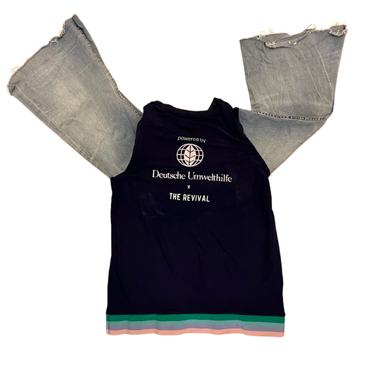 Upcycled Pullover mit denim Ärmeln