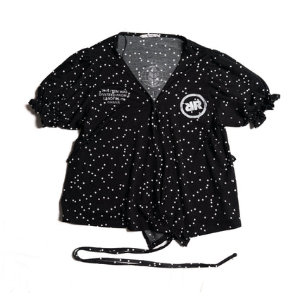 Upcycling-Bluse mit kleinen Polka Dots